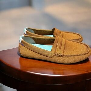 Women’s size 7 Rothy Drivers